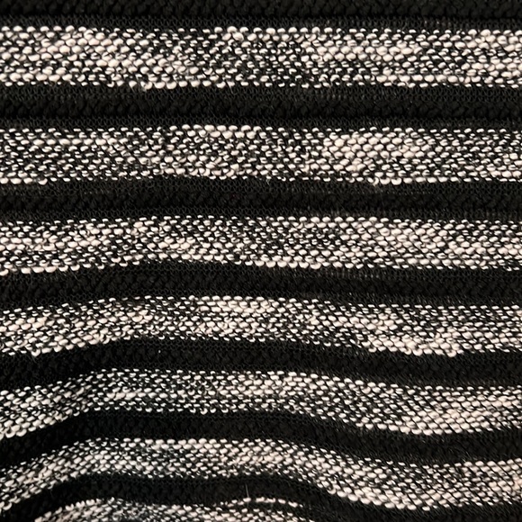 Umgee SZ S Black White Stripe Oversized Lagan Look Pullover Knit Sweater - Picture 3 of 4